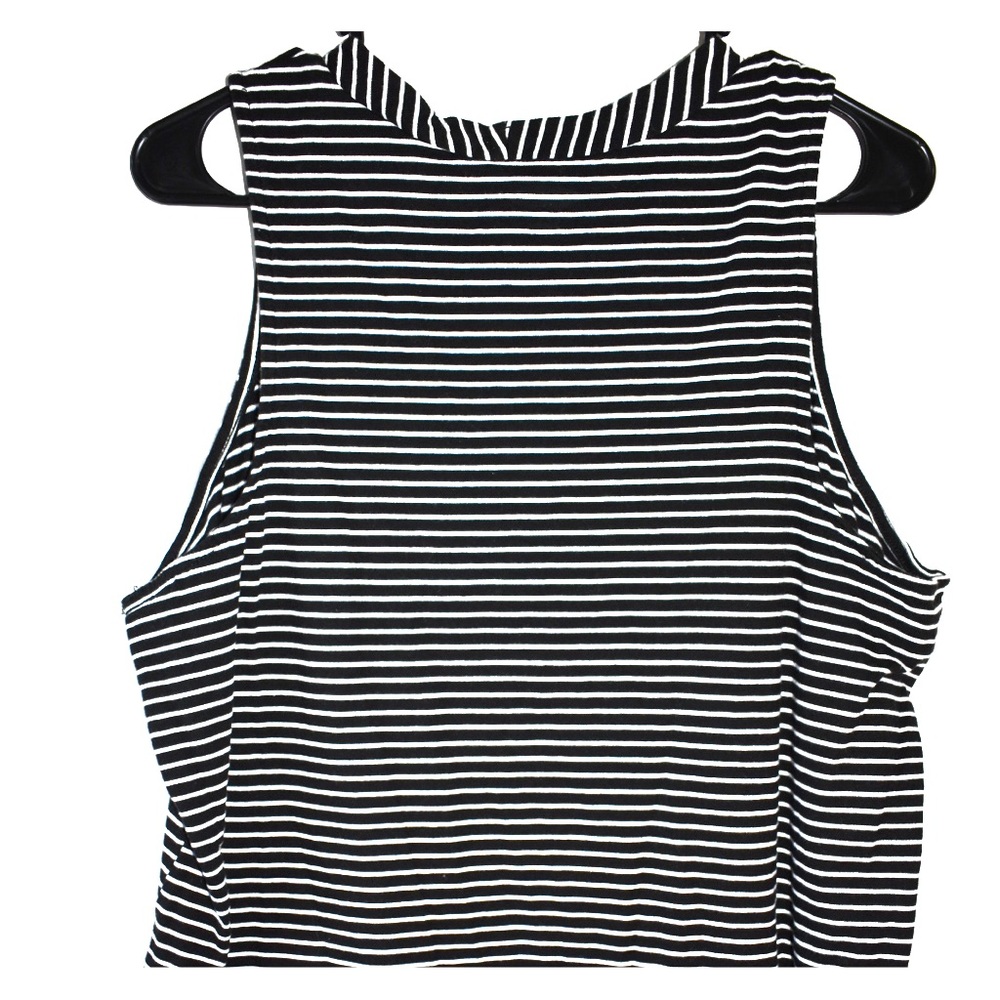 Stripped/cropped tank
